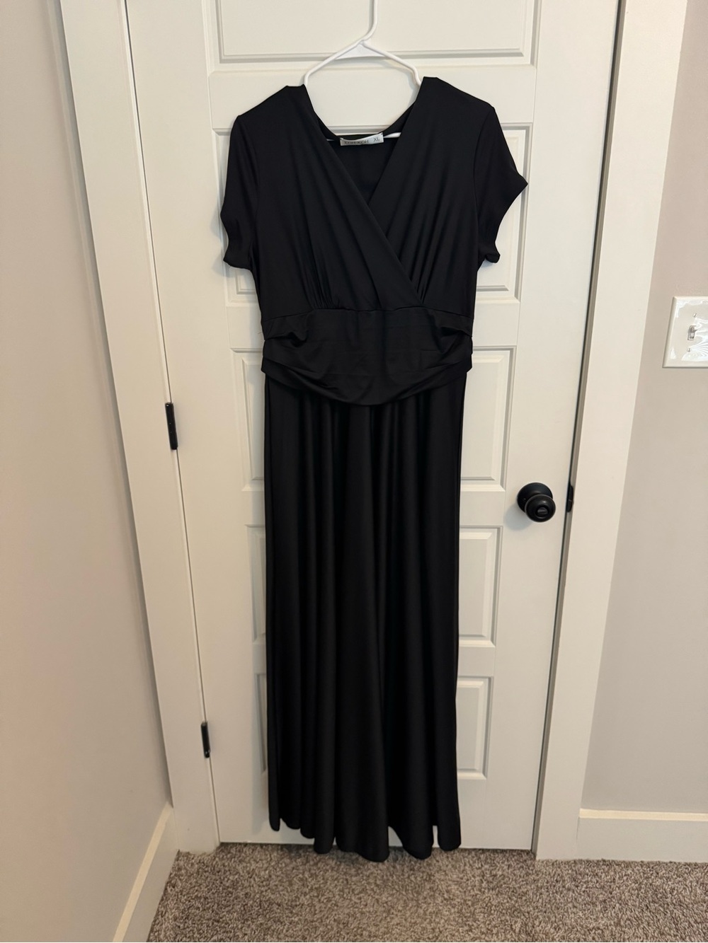 Black V-Neck Short Sleeve Maxi Dress — Classic Everyday Style